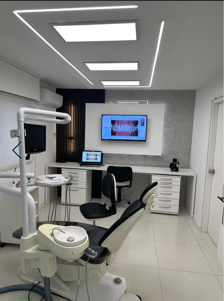 Treatment room at Clínica Nappa Severino